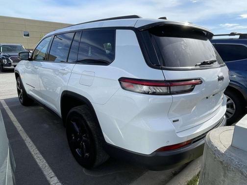 Bright White Clearcoat 2023 Jeep Grand Cherokee L Limited