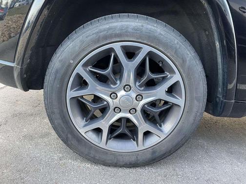 2020 Jeep Grand Cherokee Overland