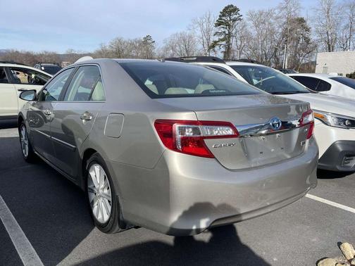 2014 Toyota Camry Hybrid XLE
