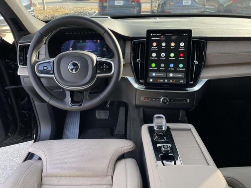 2025 Volvo XC90 Plug-In Hybrid T8 Ultra 7-Seater