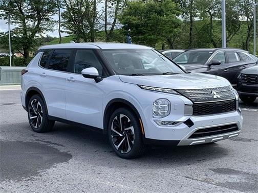 2022 Mitsubishi Outlander Black Edition