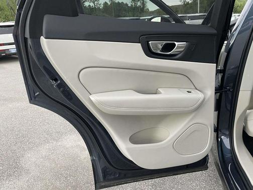 Denim Blue Metallic 2026 Volvo XC60 Plug-In Hybrid T8 Ultra