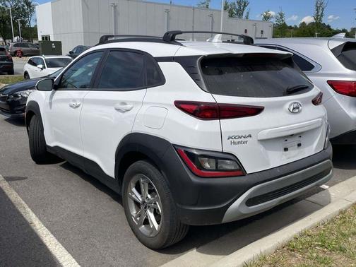 Lunar White 2022 Hyundai KONA SEL