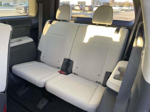 White 2025 Hyundai SANTA FE SE