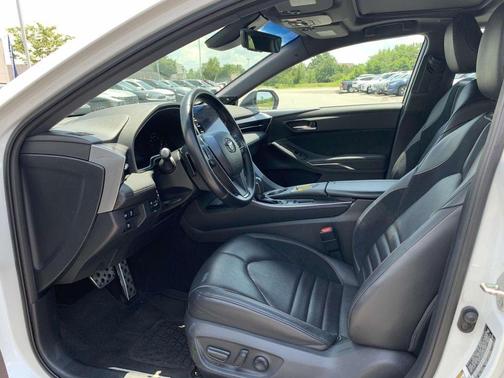 2019 Toyota Avalon XSE