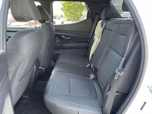 Ice White 2022 Hyundai SANTA CRUZ 2.5L SEL