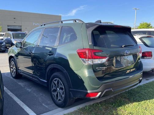 2024 Subaru Forester Premium