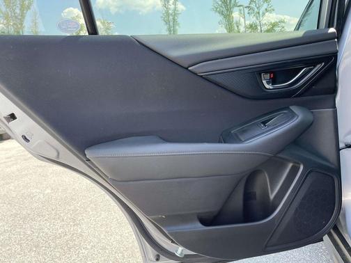 Ice Silver Metallic 2025 Subaru Outback Premium