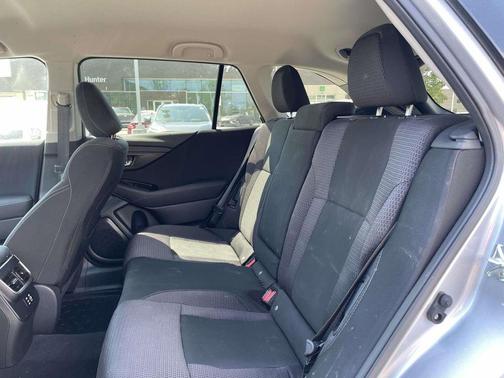 Ice Silver Metallic 2025 Subaru Outback Premium