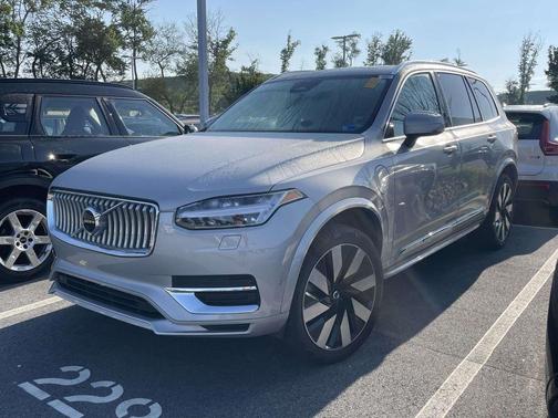 Silver 2023 Volvo XC90 Recharge Plug-In Hybrid T8 Ultimate Bright Theme 7-Seater