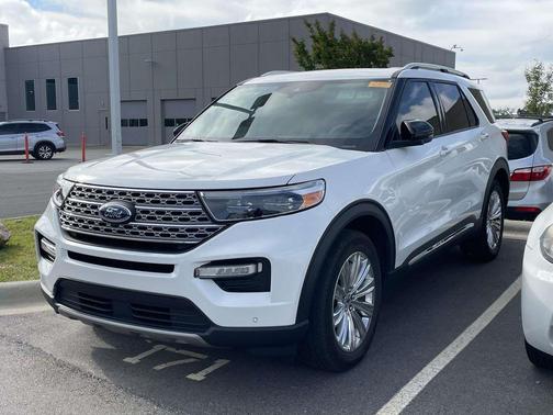 Star White 2023 Ford Explorer Limited