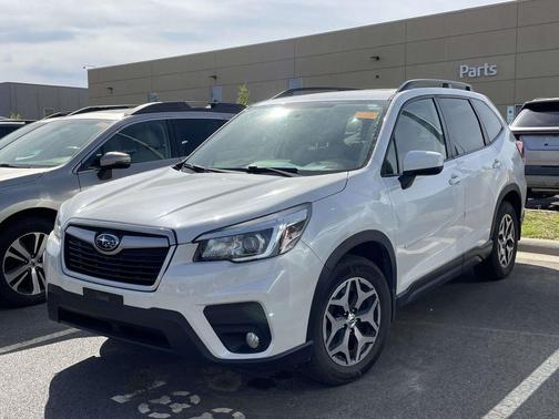 Crystal White Pearl 2019 Subaru Forester Premium