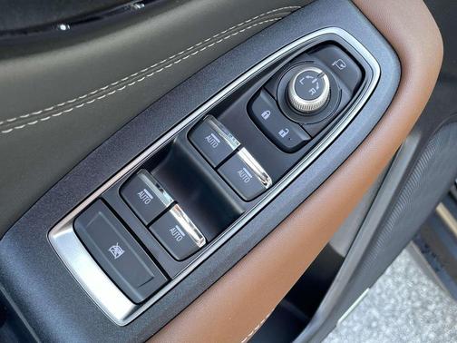 2025 Subaru Outback Touring