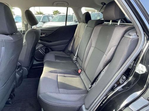 Crystal Black Silica 2021 Subaru Outback Premium