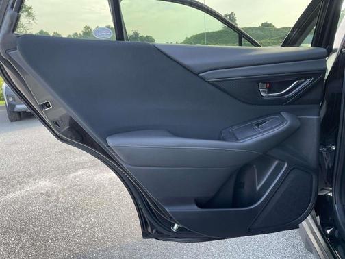 Crystal Black Silica 2021 Subaru Outback Premium