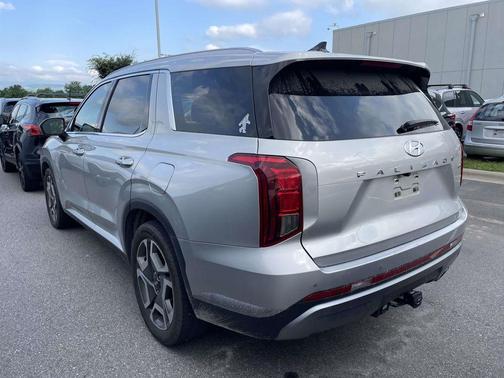 Silver 2023 Hyundai PALISADE SEL