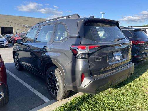 Magnetite Gray Metallic 2025 Subaru Forester