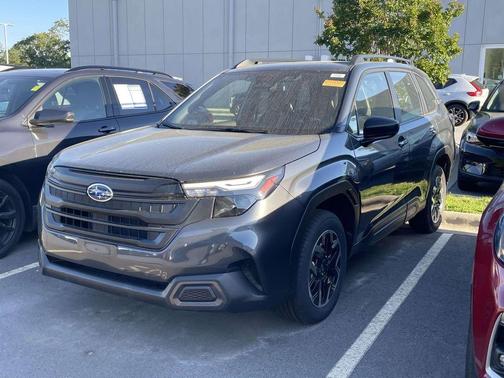 Magnetite Gray Metallic 2025 Subaru Forester