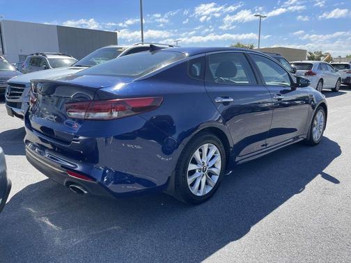 2018 Kia Optima S