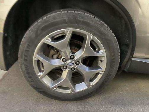 2017 Subaru Forester 2.5i Touring