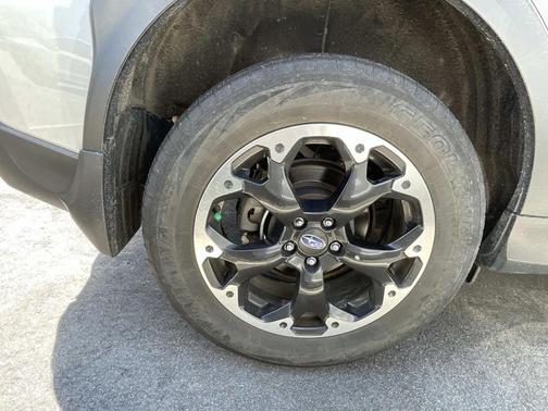 Crystal White Pearl 2023 Subaru Crosstrek Premium