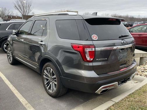2017 Ford Explorer Platinum
