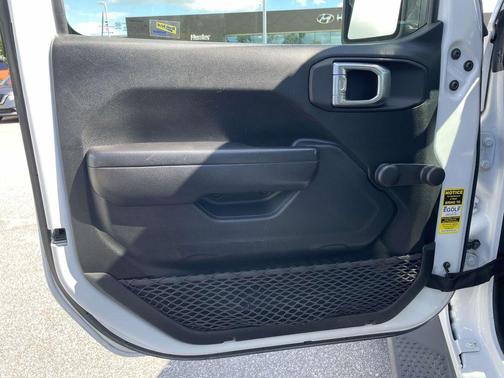 Bright White Clearcoat 2021 Jeep Wrangler Sport