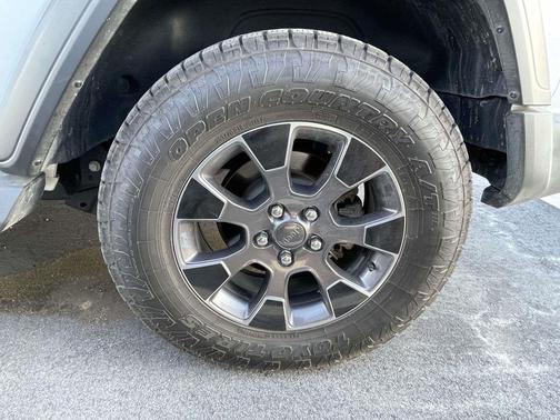 Bright White Clearcoat 2021 Jeep Wrangler Sport