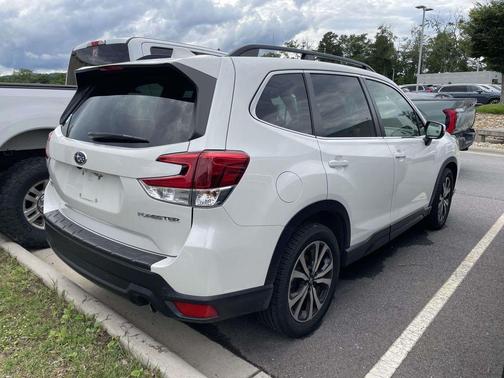 Crystal White Pearl 2021 Subaru Forester Limited