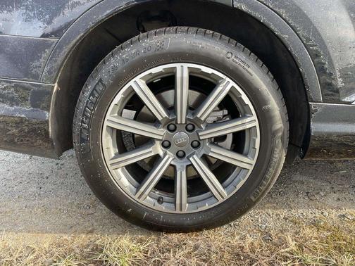 2017 Audi Q7 3.0T Premium Plus