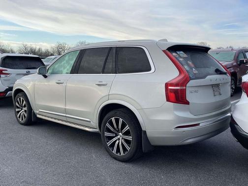 2022 Volvo XC90 T6 Inscription 7 Passenger