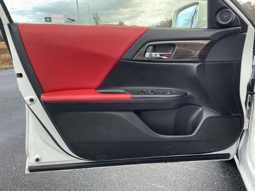 2017 Honda Accord Hybrid Base