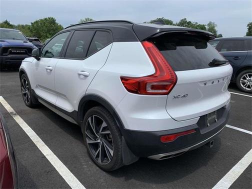 2019 Volvo XC40 T5 R-Design