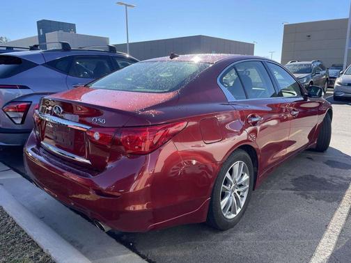 2015 INFINITI Q50 Premium