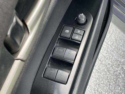 UNDERGROUND 2025 Toyota Camry LE