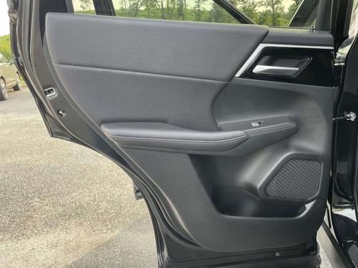 White Diamond / Black 2024 Mitsubishi Outlander PHEV SE RALLIART