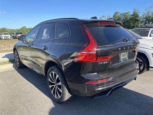 Black 2025 Volvo XC60 B5 Core