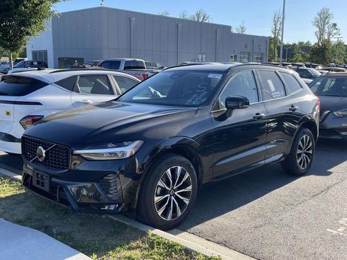 Black 2025 Volvo XC60 B5 Core