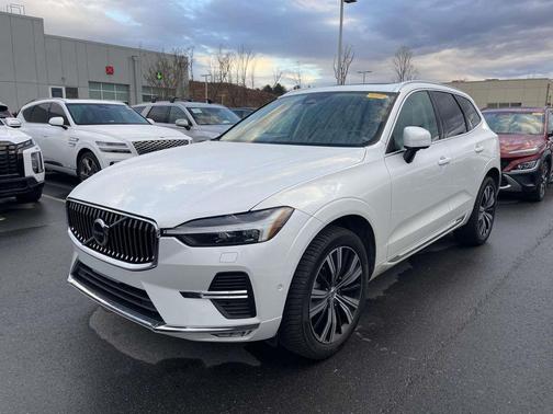 2023 Volvo XC60 B5 Plus Bright Theme
