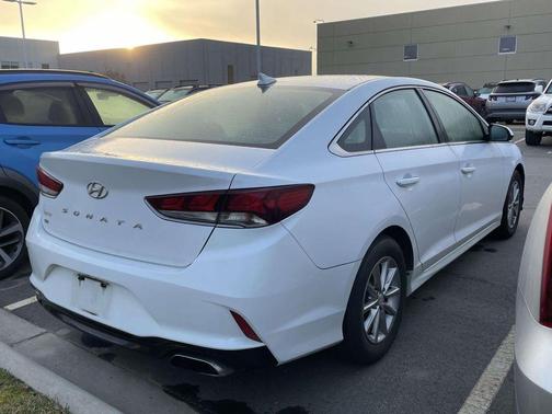 2018 Hyundai SONATA SE