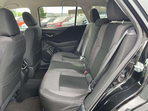 Crystal Black Silica 2024 Subaru Outback Premium
