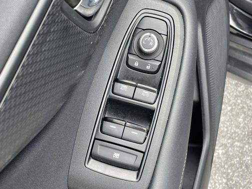 Crystal Black Silica 2024 Subaru Outback Premium