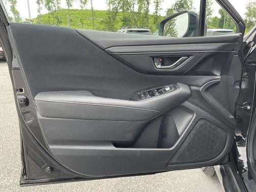 Crystal Black Silica 2024 Subaru Outback Premium