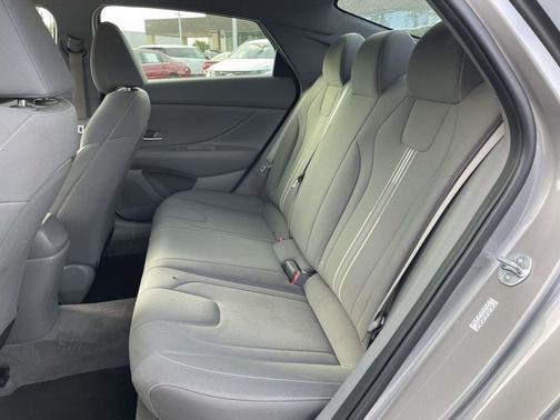 Metal 2023 Hyundai ELANTRA SEL