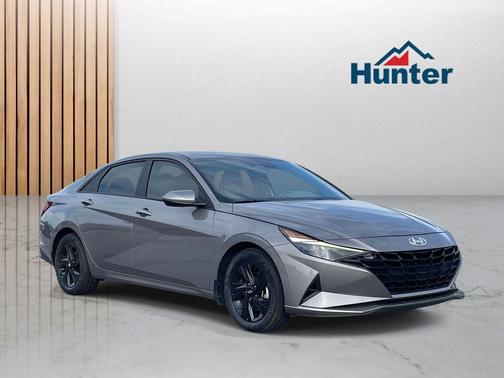 Metal 2023 Hyundai ELANTRA SEL