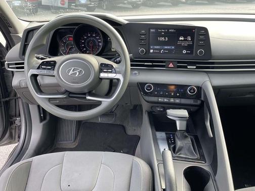 Metal 2023 Hyundai ELANTRA SEL