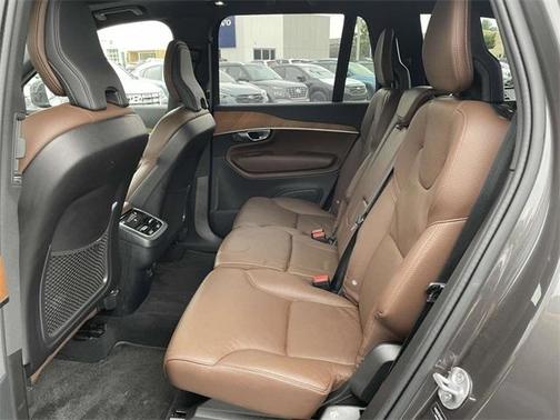 2024 Volvo XC90 B6 Plus Bright Theme 7-Seater