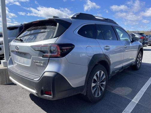2024 Subaru Outback Touring