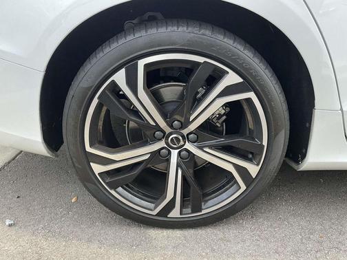 2025 Volvo S60 B5 Plus