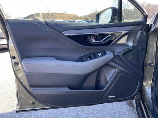 2025 Subaru Outback Onyx Edition XT